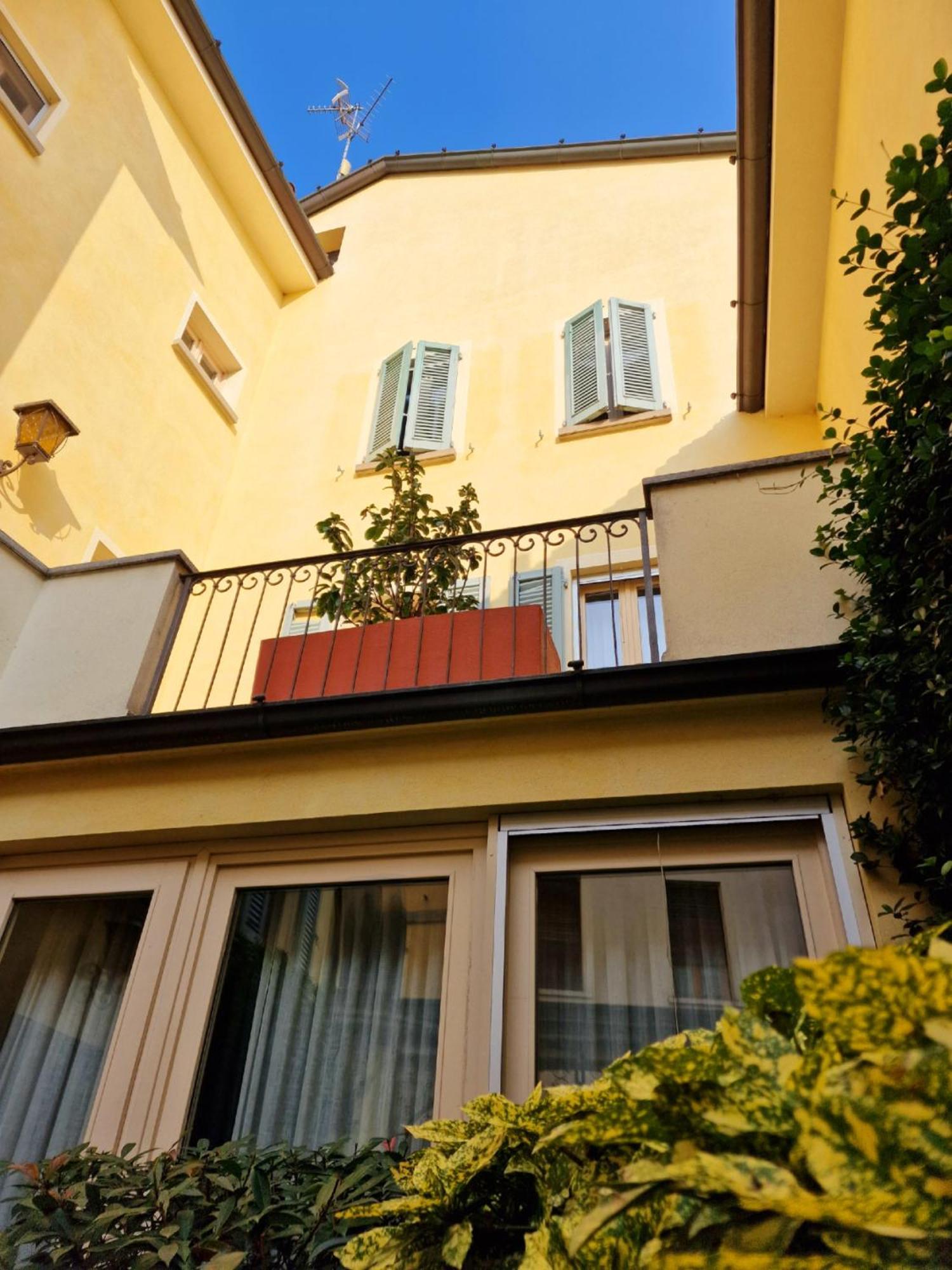 Relais Vimercati Крема Экстерьер фото